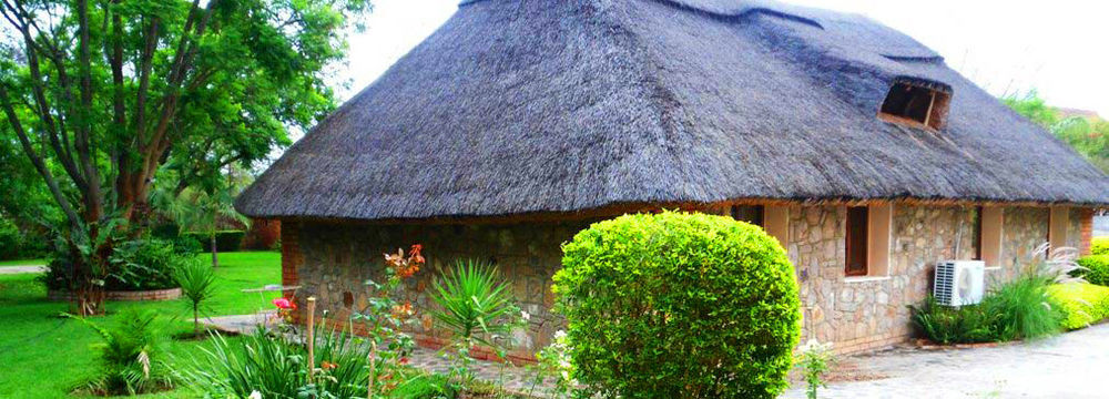 Wozani Lodge Bulawayo Bagian luar foto