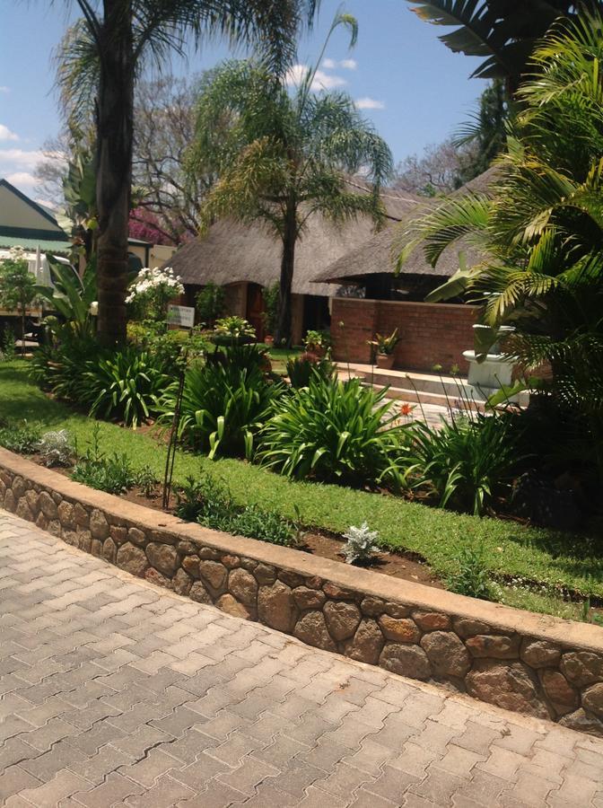 Wozani Lodge Bulawayo Bagian luar foto