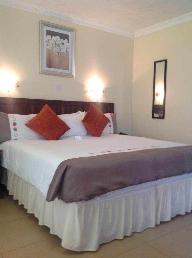 Wozani Lodge Bulawayo Bagian luar foto